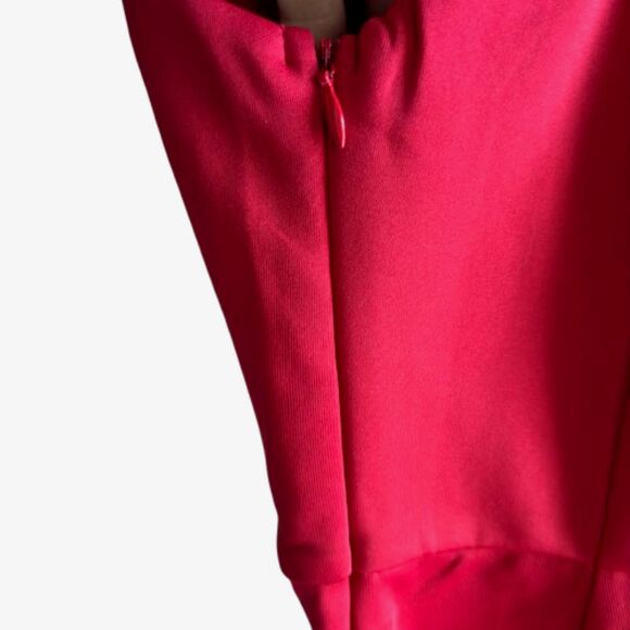 Stunning Red Love Dress Size 4 Elegant Holiday Party Mini Dress with Front Slit - Picture 5 of 7